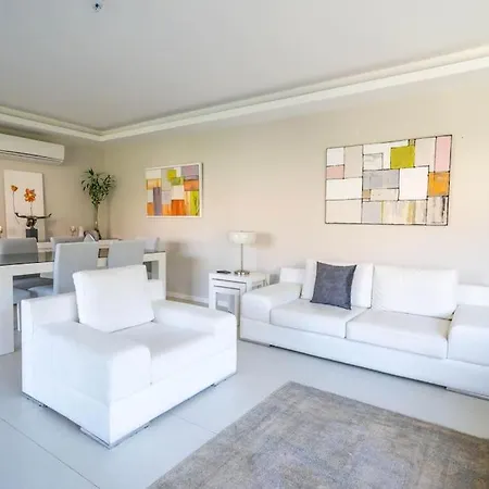Paris Villa