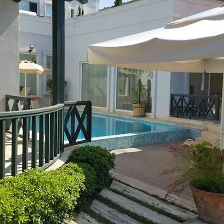 Paris Villa Gumusluk